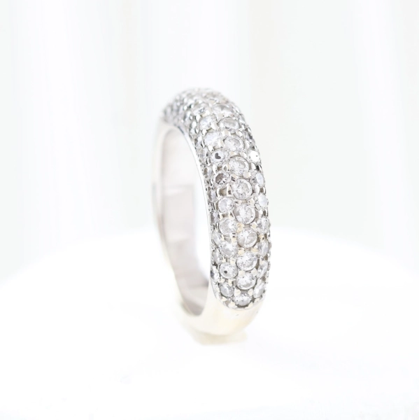 Anillo con diamantes 